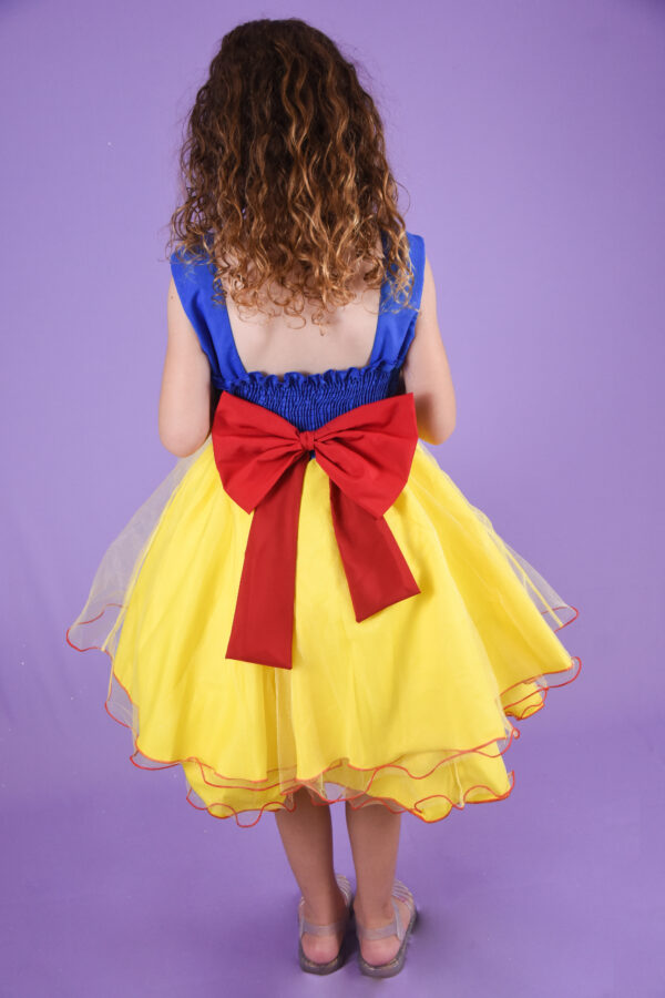 Vestido Infantil Branca De Neve Fantasia Com Presilha e Capa - Image 5